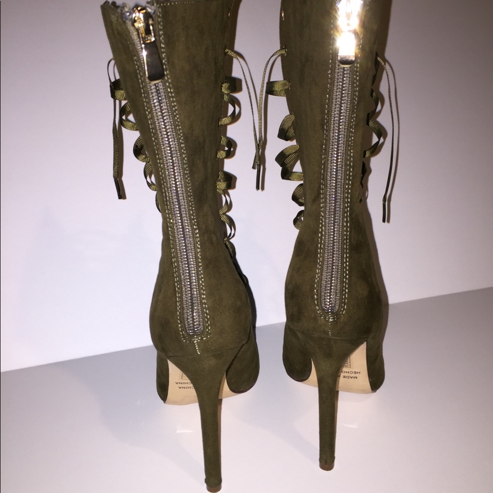Heeled boots